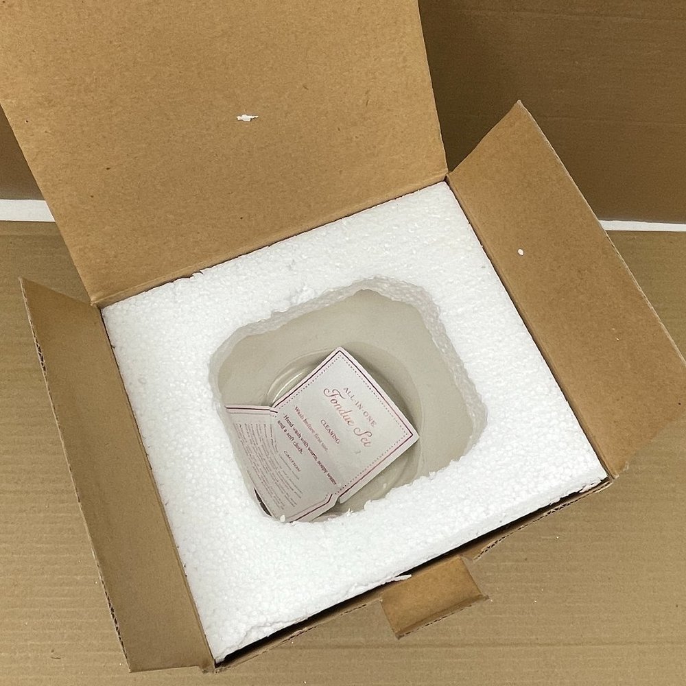 NWTIB Williams-Sonoma Fondue Set, 6 Forks, TeaLight, Stand, Pot = 3.5" T x 5" W - Picture 9 of 10